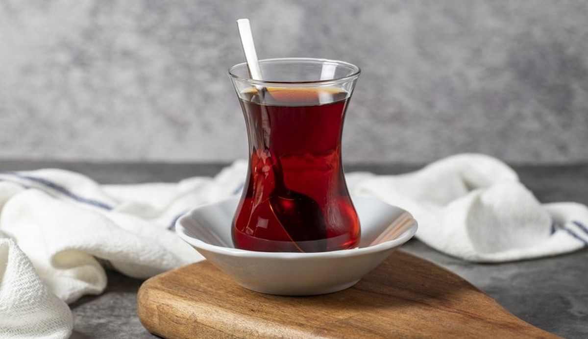 Eyvan Pastanesi çay