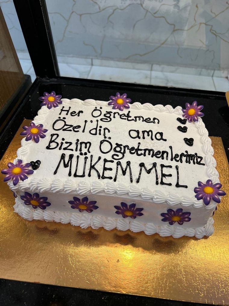 Eyvan Pastanesi öğretmenler günü özel yazılı pasta